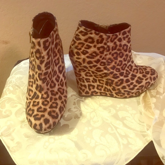 Cupid Shoes - Cupid brand leopard wedge size 8.5